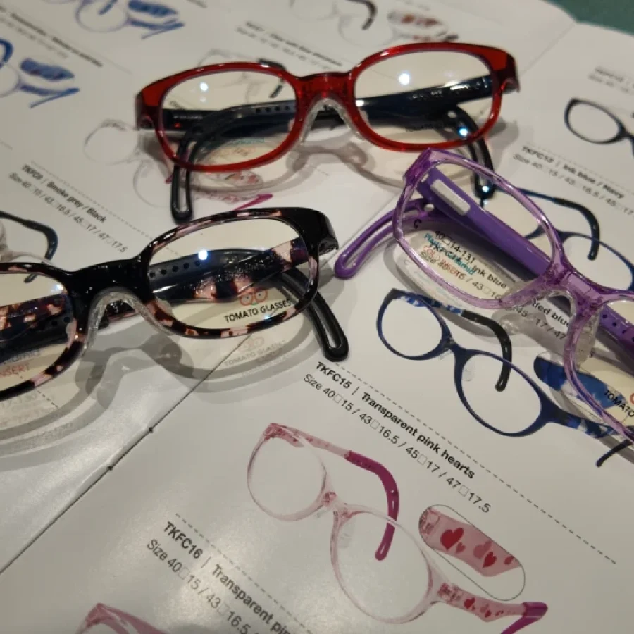 tomato-glasses-dolphins